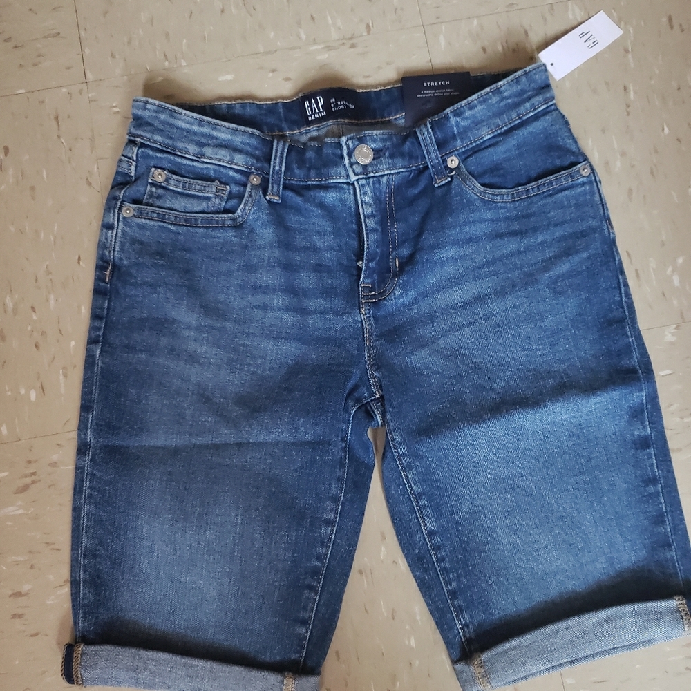 Gap Mid Rise 9" Denim Bermuda Shorts